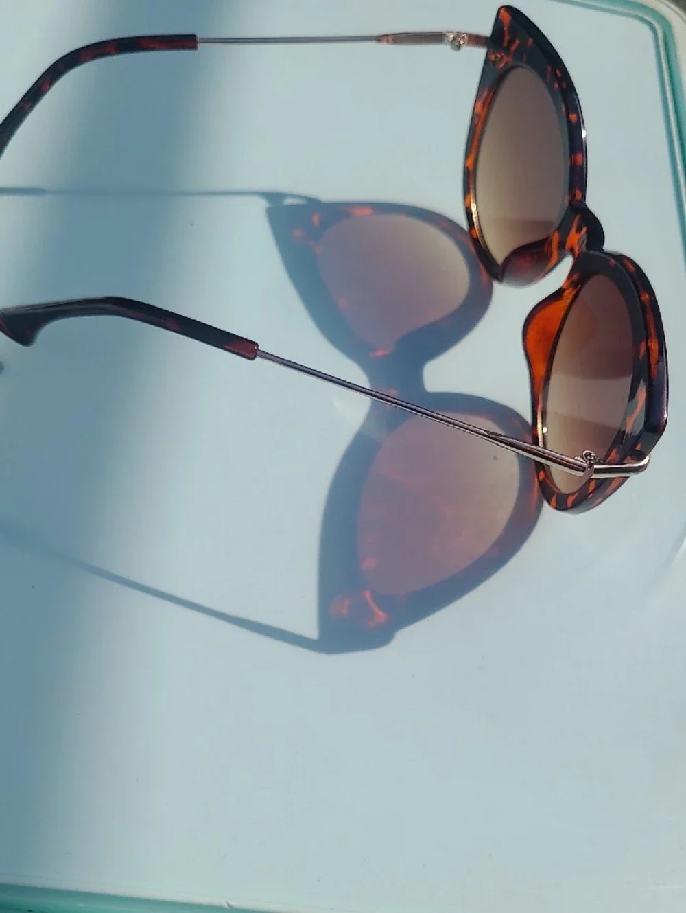 Women’s Oversized Tortoiseshell and Black Sunglasses Set